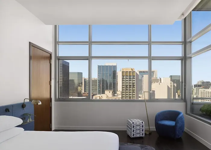 One-Bedroom King Suite